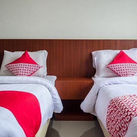 Aviari Hotel Batam Exterior photo