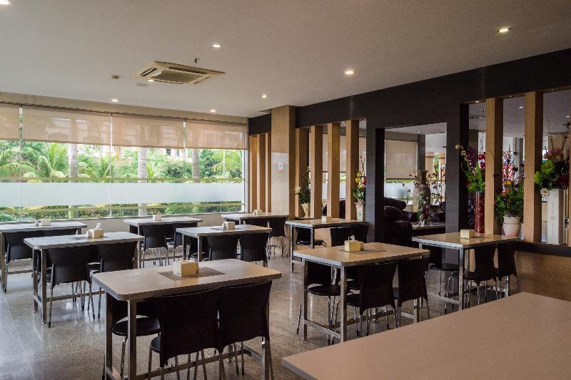 Aviari Hotel Batam Exterior photo