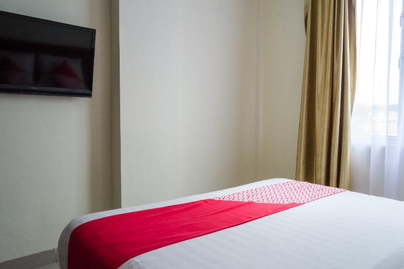 Aviari Hotel Batam Exterior photo
