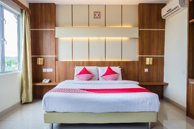 Aviari Hotel Batam Exterior photo